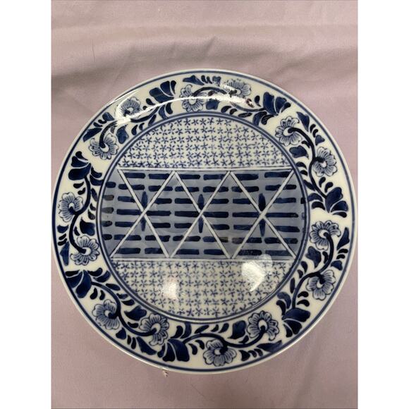 Beautiful Blue on White Stoneware Dinner Plate – VGC – LOVELY FLORAL DESIGN - Picture 1 of 4